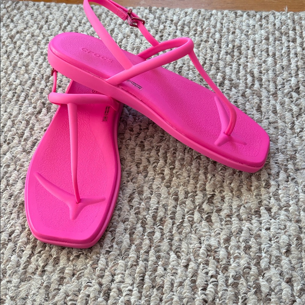 CROCS Women's Bright Pink Sandals